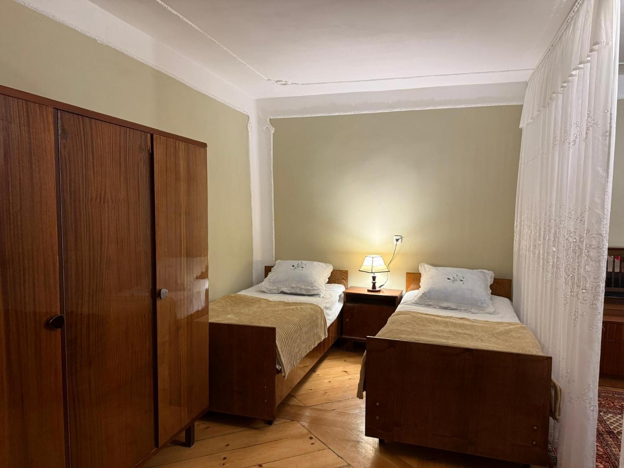 Guest House T&N Kutaisi Luaran gambar