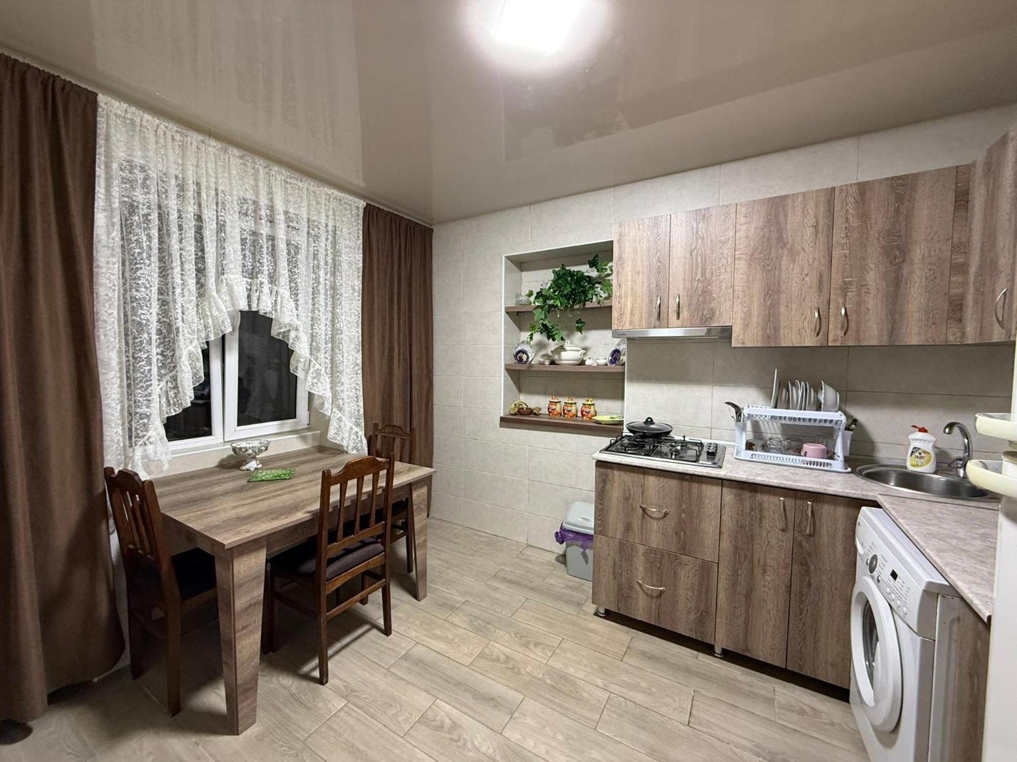 Guest House T&N Kutaisi Luaran gambar
