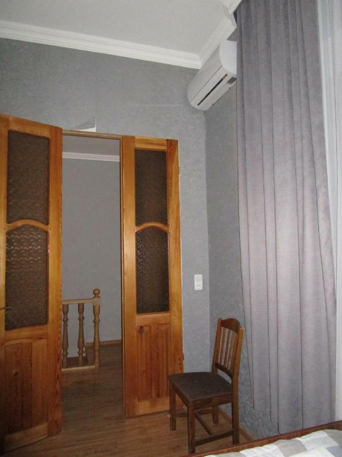 Guest House T&N Kutaisi Luaran gambar