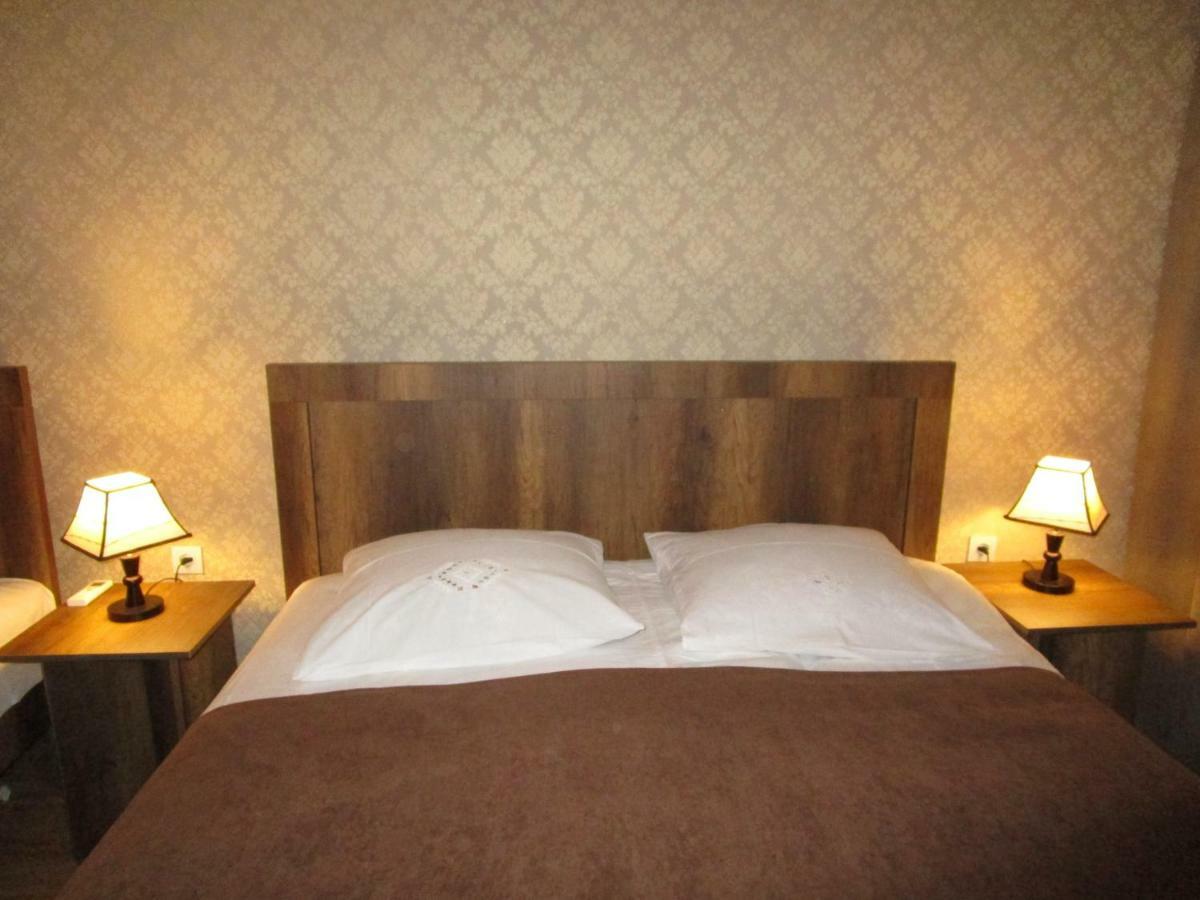 Guest House T&N Kutaisi Luaran gambar