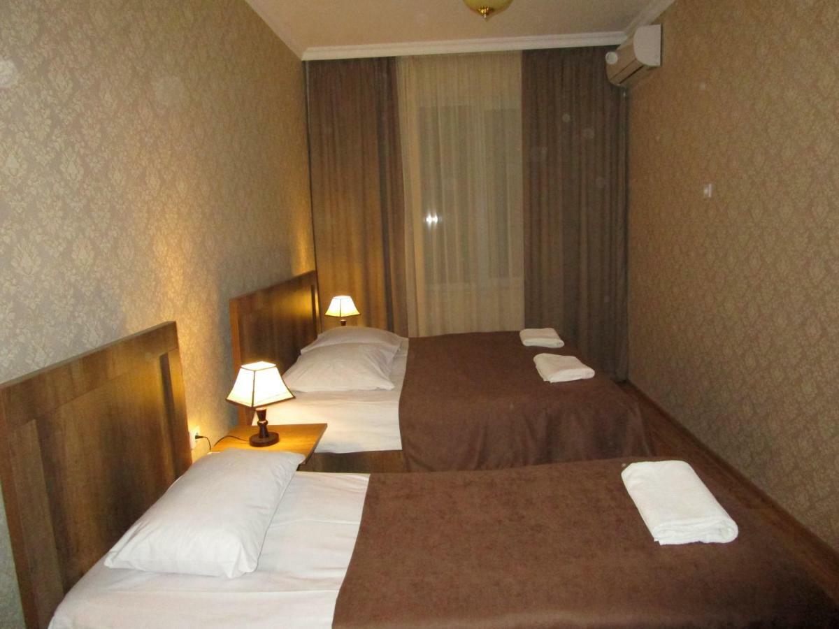 Guest House T&N Kutaisi Luaran gambar