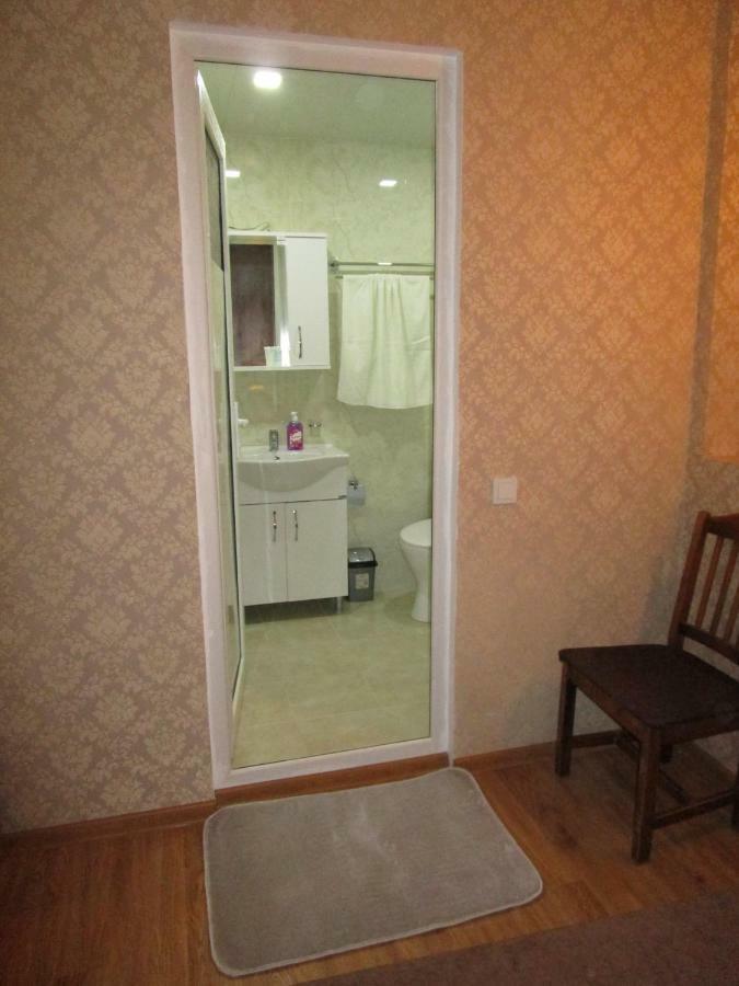 Guest House T&N Kutaisi Luaran gambar